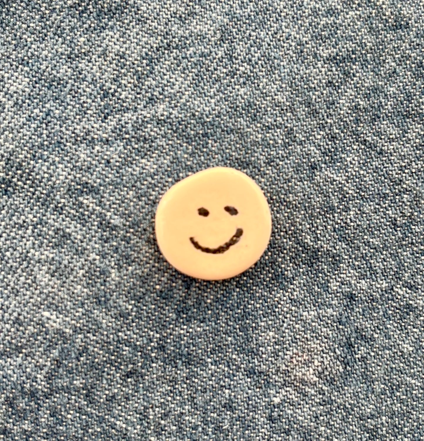 Pin “Carita Feliz”